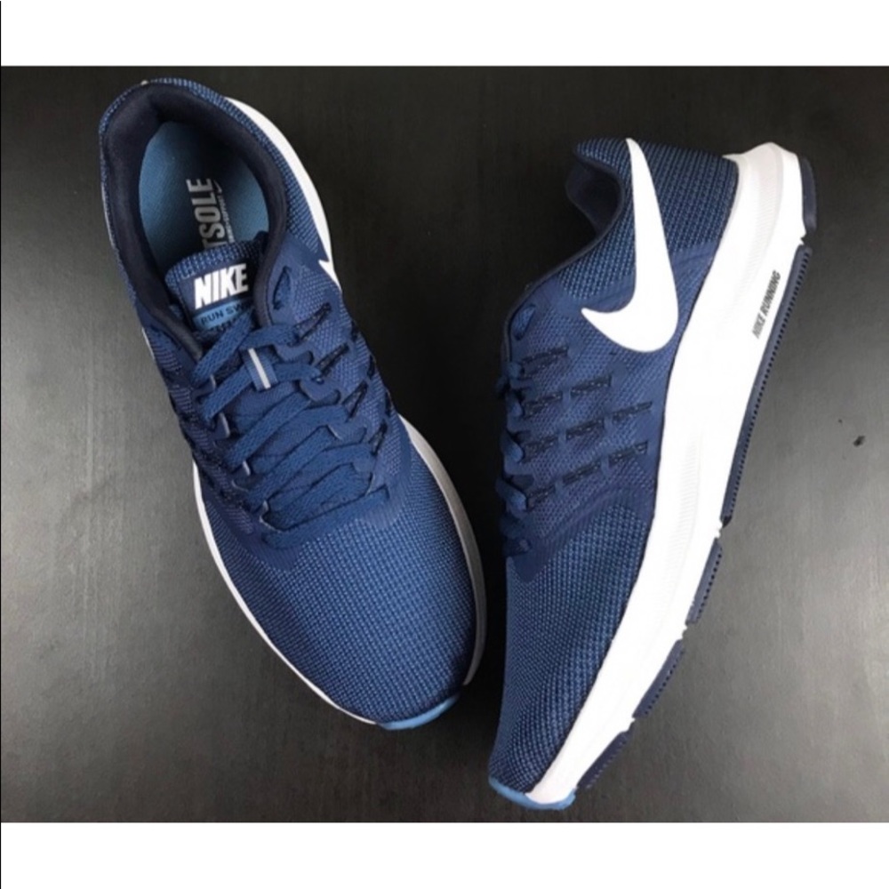 Nike Run Swift Womens Shoes Size 7.5